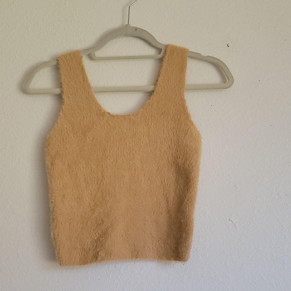 NWT love tree eyelash top size M  color tan